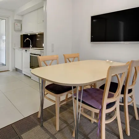 Ennike - 2-3km From The Sea By Interhome